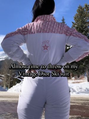 The only reason I say yes to snowboarding/skiing trips 💁🏽‍♀️✨🤩🤭 #vintage #designer #christiandior #skiing #snowboarding 