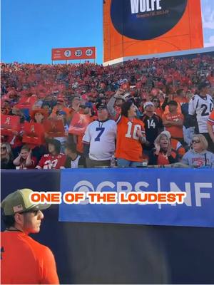 #BroncosCountry made hitting the loudest decibels of the season look easy 🔊 #denver #crowd #broncos 