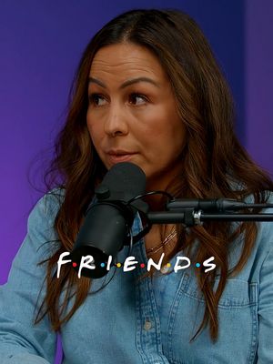 Anjelah casually says she was an extra on Friends… and Rachel and George instantly light up with peak ’90s nostalgia.