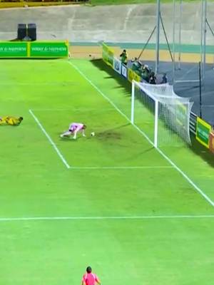 A HUGE SAVE FROM ROOM 😳🇨🇼 #Concacaf #FIFAWorldCup #Jamaica #Curaçao