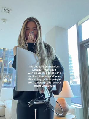 i’m emotional 😭 let this be your sign to post the content!!! #contentcreator #corporatelife #influencer 