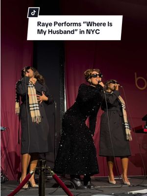Callout to all the single men in NYC: Raye is looking for her husband!  Tonight, the British musician performed her song at the Bloomingdale’s x Burberry Holiday Celebration.  #raye #music #whereismyhusband #nyc #burberry 