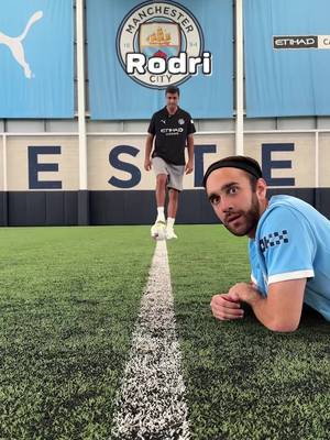 Which player has the best pass? ⚽️ #mancity #khusanov #haaland #rodri  #savinho
