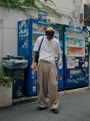 Vending machines in Japan LOVE to see me coming 🤓 #japantiktok #outfitinspo #explorepage 