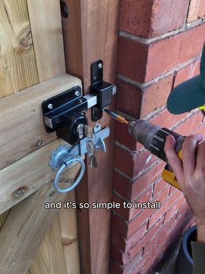 Can it be stolen? 🫣👀 Many people have commented telling me that the hook and band hinges are a security risk. Apparently, the gate can easily be lifted out of place. Many recommend turning one of the hinges upside down so it can’t be lifted.  However, that puts all of the weight onto one hinge. Surely that’s not right. If you had a lock to the gate, surely that will stop the gate been lifted out of place? The GateMate lock is a great security addition. And it will look even better on the Iroko gate.  The link for the lock it is in my bio 🔗 #DIY #gate #gatelock #homeimprovement 