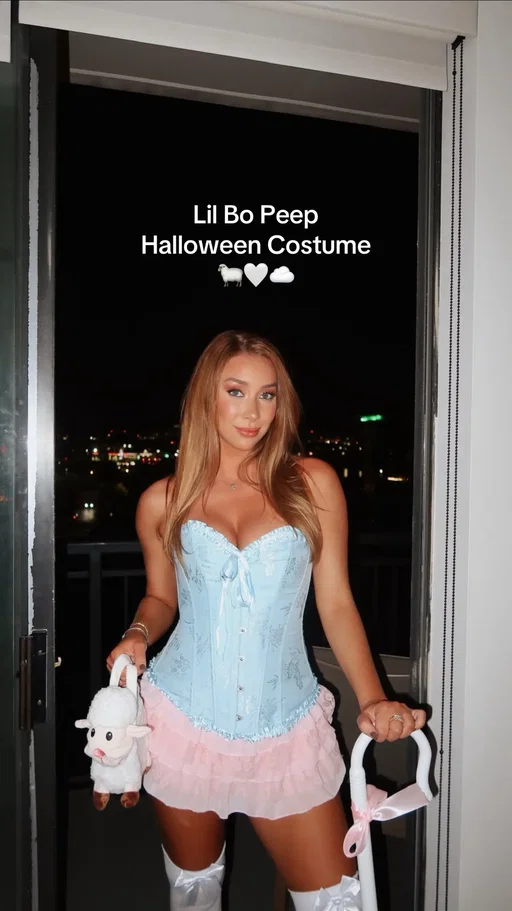 I got my entire costume from Amazon! 🐑🎃 #lilbopeep #halloweencostume #costumeinspo 