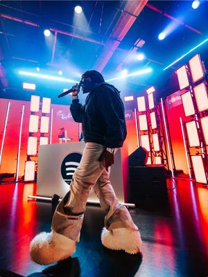 no phones, just memories. #raybanmeta caught it all 😮‍💨👓 #dontoliver 