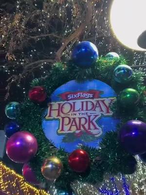 A magical Holiday in the Park 🪄🎄🎢 📍🎥: @sixflagsmagicmountain