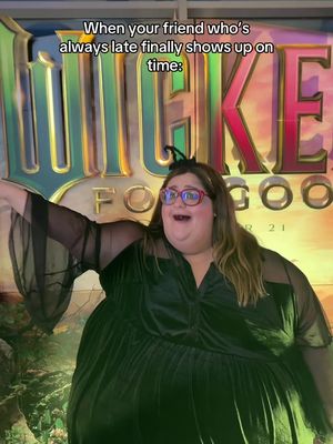 It's good to see me, isn't it? #wickedforgood #glinda #comedy #wickedmovie #elphaba @Jaimie.weisberg 