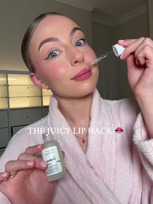 The ultimate juicy lip hack!! 👄 🫧  @The Ordinary are leading the way with Slowvember for the 7th year in a row, by encouraging us to shop with intention! 🛒 23% off site wide until December 7th! Walk, don’t run.  This skincare cocktail I made using the Hyaluronic Acid 2% + B5 Serum and the Squalane + Amino Acids Lip Balm will leave you with the softest most plump lips! 👄 Such multiuse products, both are staples in my routine! 🫧   #theordinary #skincare #slowvember2025 #blackfriday #skincarehack AD 