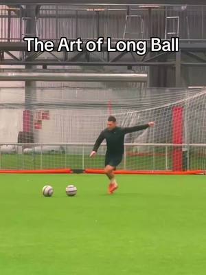 4 Fixes to Hit the Perfect Long ball 🛠️     1.    Use the pocket, not the toe     2.    Approach the ball with rhythm     3.    Solid ankle → solid strike     4.    Follow through toward your target #Soccer #football #fyp #soccertiktok 