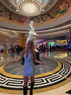 did caesar live here? #vegas #caesarspalace #thehangover #funny 