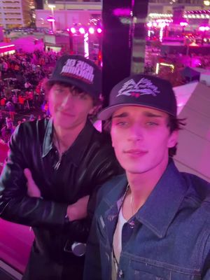 Twin couldn’t hear the audio… 😂 @GavinCasalegno 