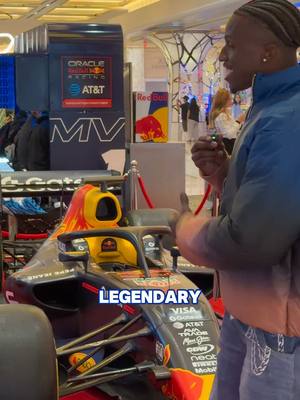 The @Red Bull Racing RB14 hits top speed and @AT&T’s network keeps up every lap. Big pace. Bigger connection. 🏁⚡️ #ATTInfluencer 