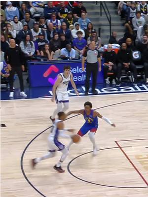 👑 𝐇𝐈𝐒𝐓𝐎𝐑𝐘 👑 With his third field goal at the 6:50 mark of Q1 tonight at DEN, Russell Westbrook passed Oscar Robertson (9,508) for 20th on the NBA's all-time field goals made list in the regular season. 👏👏👏