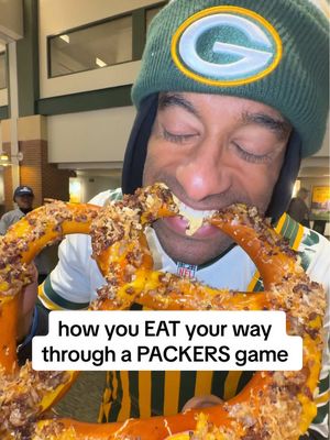 how you eat your way through a @Green Bay Packers game at Lambeau Field! 🧀🏈