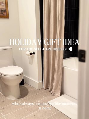 The perfect gift ideas for your self care obsessed friends 🧖🏼‍♀️🛁✨  ft. my favorite @Dorai Home quick drying bath mat! #dorai #quickdry #giftideas #homehacks 
