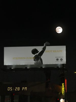 5 PM in Los Angeles #stephencurry #stephencurrybook #shotready #shotreadybook