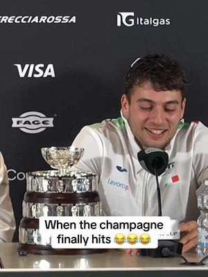 Someone had a few drinks before the press conference… 😂 #daviscup #tennis #italy @Flavio Cobolli 