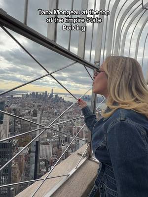 @Tana Mongeau she lost her voice after this #empirestatebuilding #nyc #newyork #tanamongeau 