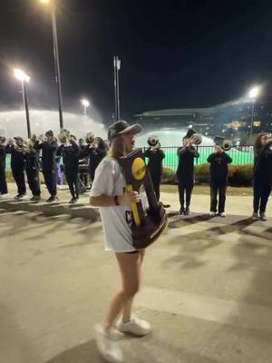 Welcome home, champs 🥳🏆 🎥 IG/nufhcats #NCAA #NCAAFH #nationalchampionship 