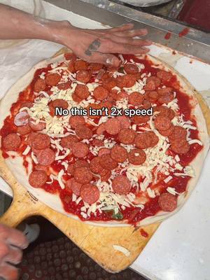 Flacco makes pizza in his sleep! 😴 🍕 #2xspeed #pizza #pizzamaking #pizzeria #pizzalover 