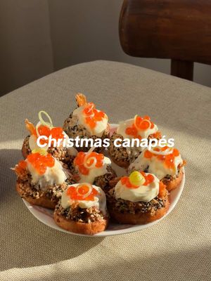 I see your Christmas canapés @Waitrose & Partners and I raise you this lil festive spread 😏 all canapés are included in the 3 for 2 party food offer and all…are delicious (especially those prawn toasts omggggg) #ad 