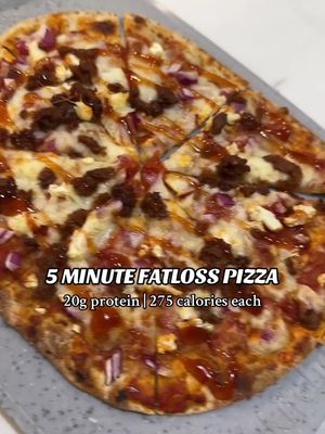 THEEEE ABSOLUTE. BEST!!! SO filling, high fiber, high protein and high volume low calorie! #proteinpizza #EasyRecipe #5minrecipe #fastdinner #fatloss   