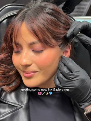 It had been over 2 years since the last time I got something done🤭 lol I’m so happyyyyy — also, the tattoo says “love is patient” #legtattoo #finetattoo #loveispatient #piercingsoftiktok #earpiercings 
