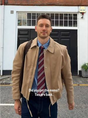 London day one outfit! Let’s goooo! 🇬🇧⁣ ⁣ #OOTD #mensfashion #mensfashiontrends men’s outfits with ties, men’s outfit ideas, men’s cropped beige jacket 