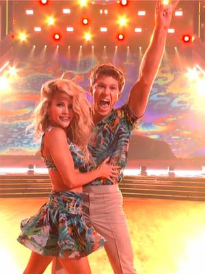 Dreams can come true. Tonight is the finale and now it’s up to YOU - to vote text ROBERT to 21523 or go online to the link in my bio. You can vote 10x by text and 10x online from each device. Voting opens 8pmET / 7p CT / 5p PT. Remember west coast - voting opens before the show starts at 5pm! 
