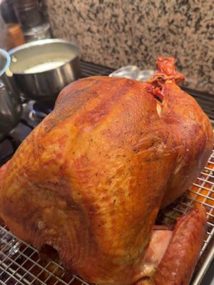 There are three things a turkey should be: flavorful, crispy, and really juicy. This year I finally cracked the code — my 3-phase plan: dry brine, citrus garlic herb injection, and a buttery golden finish. The result? The juiciest, most flavorful turkey I’ve ever made (even Nonno said it was his favorite from the whole meal 🥹). Full recipe is up on my site — Turkey 2.0: The 3-Phase Citrus Garlic Herb Bird 🦃✨ 