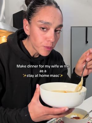 @Tini👩🏼‍🍳🔥 knew what she was doing w this baked potato soup 😍🥔 #stayathomemasc #bakedpotatosoup #dinnerrecipes 