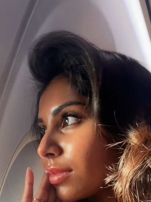 Darn I was hoping to be greeted by her 🧊 friends 😔 #brownskin #southasian #srilankan 