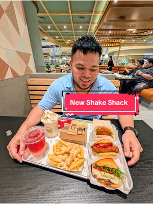 Got an early invite to the new Shake Shack at Pavilion. 🍔👋 The space feels super vibrant. Tried the new menu but the classic ShackBurger is still my favorite.  Dessert: Tried the Zest in the City vs. Coco Bakar. The Coco Bakar wins for that Malaysian taste. They officially open on Nov 28th. If you’re an early bird, the first 100 guests get a free ShackBurger!  #ShakeShackMY #KLFood #ExploreKL