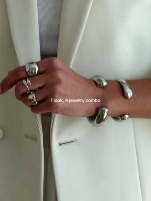 1 look, 4 jewelry combo with @Agatha Paris  Gold or silver lover? 