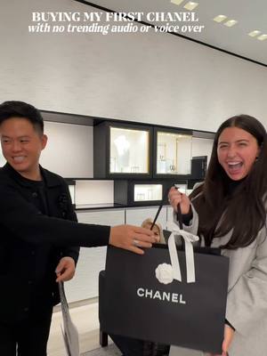 She’s beautiful!!! 🥹🥹🥹 #chanel #classicflap #parisshopping #gallerieslafayette #shoppingvlog 