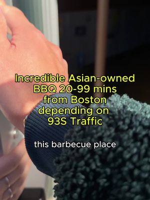 It goes without saying but some of the best food in boston isn’t in boston like the other day I was in Braintree for some reason and came across this bbq place at the mall of all places and bbq isn’t a cuisine boston is really known for in fact ppl generally agree we are actually really bad at it so I had low hopes but turns out it was actually quite good I spoke to the owner and he went through great pains to make his bbq as close as possible to Texas bbq, specifically Terry Blacks in Dallas, like importing native Texan post oak wood and using the secret smoke-and-rest method he learned down there. Overall it really paid off bc the ribs and brisket were some of the best I’ve had up here. Noah’s in Braintree . . #boston