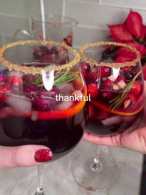 We're already in the Thanksgiving spirit and so grateful for fresh, local food, the producers who make it possible, and the loved ones to share it with. 🧡