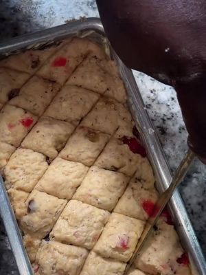 When the kitchen smells like coconut and spice, you know sweet bread day is here. A true Bajan treat worth waiting for. 💛 Here's a look at Chef @marvinapplewhaite's recipe. Ingredients: 2 tbsp VelvoKris 4 tbsp MelloKreem 4 tbsp GlowSpread 1 Dried Coconut; Grated 1lb Flour 3 cups Brown Sugar 2 tsp Ground Cinnamon 2 tsp Ground Nutmeg 6 tsp Double Acting Baking Powder Pinch of Salt A generous splash of Mixed Essence 8oz Cherries 8oz Raisins Water 📸: @marvinapplewhaite, thanks for sharing! #VisitBarbados #LoveBarbados #MyBarbados