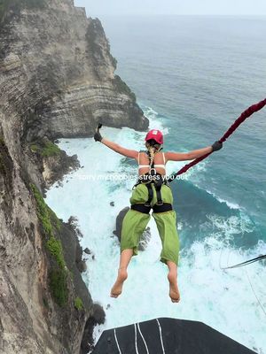 Shoutout to my mom though for real, think she had a bigger heart attack watching me jump than me  #bungeejump #nusapenida #adrenalineaddiction #traveltiktok #emergency 