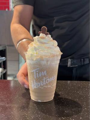 Sweet, spiced, and oh-so-nice. Here’s how our Gingerbread Iced Capp® is made! ❄️ #Gingerbread #IcedCapp #HowItsMade #TimHortonsUK #Winter 