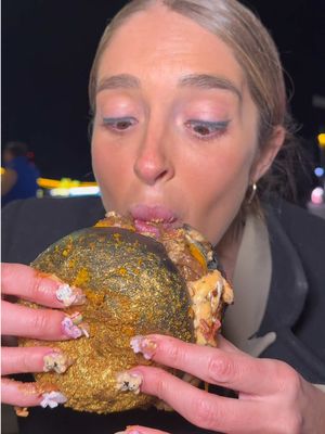 ¿Habéis probado el oro?😱 📍GODEO (The champions Burger- Forum Barcelona, hasta el 14/12) publi #parati #ASMR #food #Viral #fypシ 