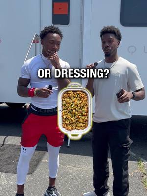 Zay Flowers picks the most overrated Thanksgiving dish 👀🍿 #zayflowers #nfl #football #ravens #thanksgiving 