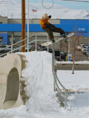 These colder temps mean this isn’t too far away ⏳ @brandonjdavis  #rockstarenergy #snowboarding #snowboard 