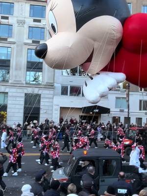 my day carrying the minnie mouse balloon in the parade!!! 