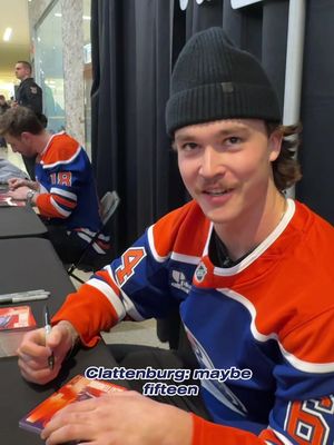 Clatty was feeling the love at the WEM Autograph Session 💙🧡 #LetsgoOilers #NHL #HockeyTok