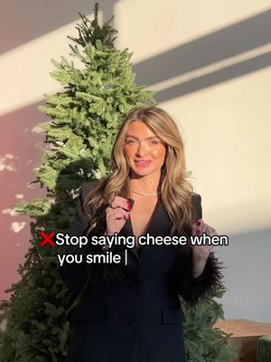 Photogenic hack for your holiday photos! 📲📸