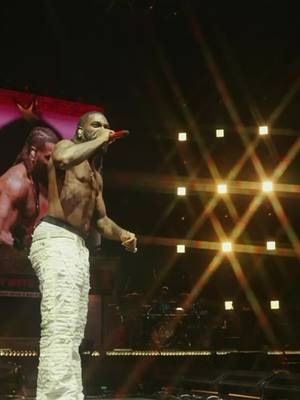 Throw back to my last show in Boston, I can’t wait to see you all again❤️‍🔥  #NOSIGNOFWEAKNESSTOUR #boston #burnaboy  www.onaspaceship.com