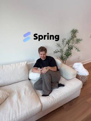 This WARPING Effect is SOOOO 🤌🤌🤌🤌🤌🤌🤌 I have been playing around with @Spring by @KineMaster and it honestly surprised me in the best way!!! The app feels super smooth to use and the tools make your edits look clean, modern, and way more professional without overcomplicating the process. I could not fit everything Spring offers into one single video, so you will definitely discover even more once you test it yourself hehehe Comment “Spring” and I will send it to you rn!! Or simply go to Apple Store or Play Store and download it from there 🫶🏻 #contentcreator #editing